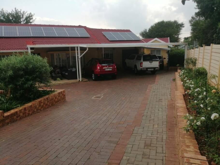 Hadeda Cottage Johannesburg Bagian luar foto