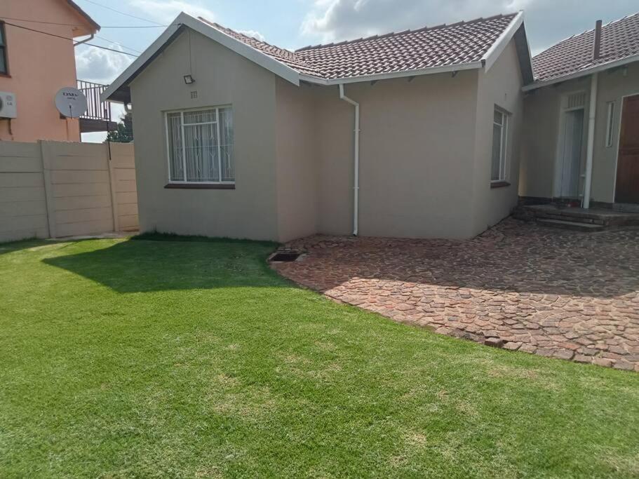 Hadeda Cottage Johannesburg Bagian luar foto