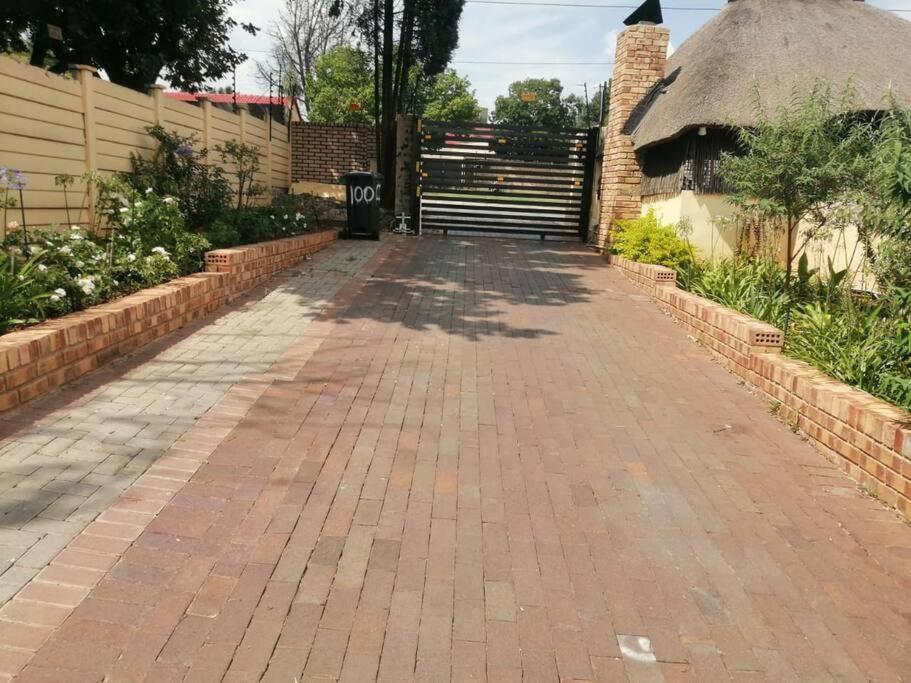 Hadeda Cottage Johannesburg Bagian luar foto